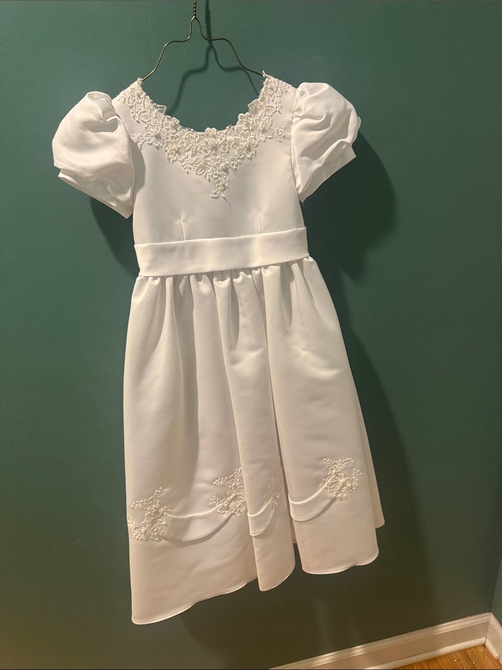 Girls' Sweetie collection White Embroidered flower girl Dress size 6